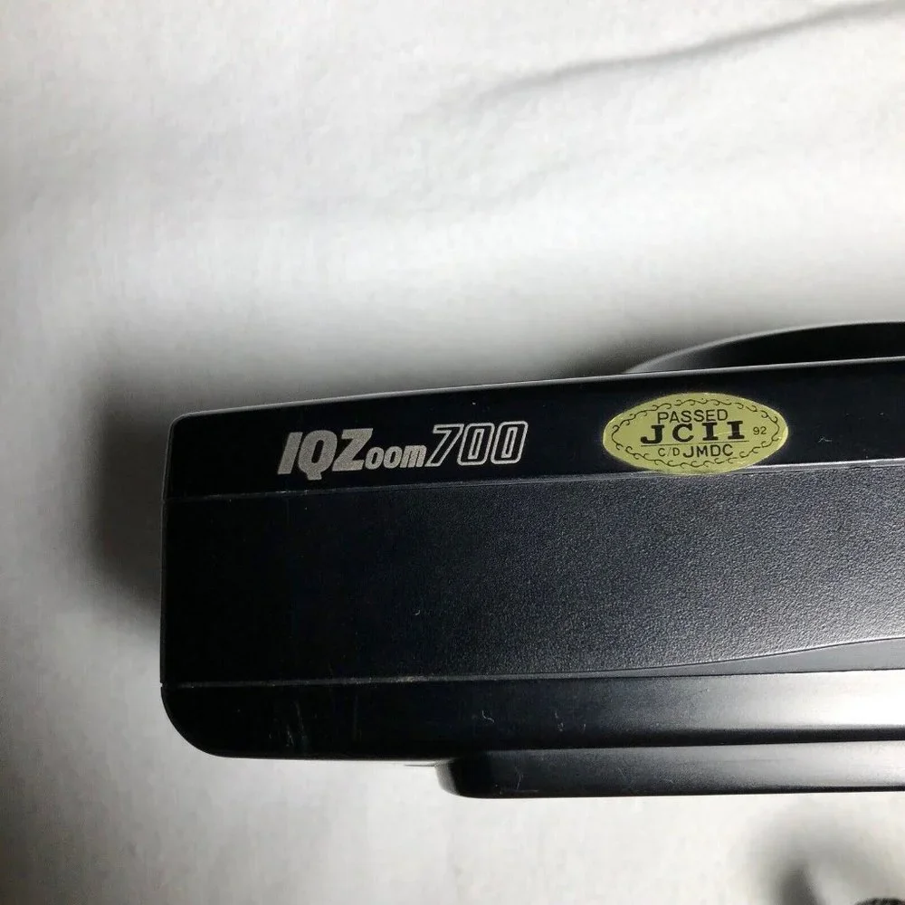 Pentax IQ Zoom 700 35mm film camera ***PARTS ONLY ***